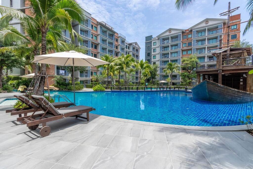 Title Naiyang Residence Excellent Location With Pool View Nai Yang Beach Exteriör bild
