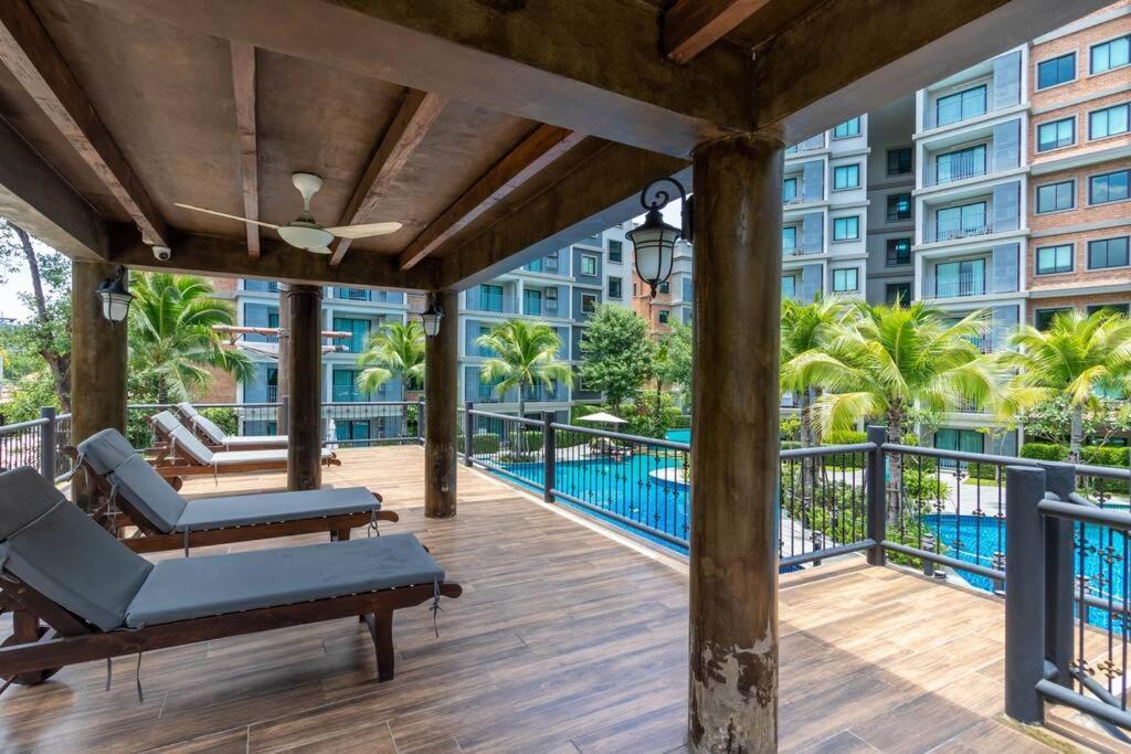 Title Naiyang Residence Excellent Location With Pool View Nai Yang Beach Exteriör bild